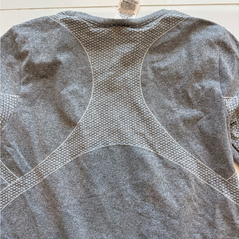 Gap Light Gray Patterned Athletic Long Sleeve Top… - image 5